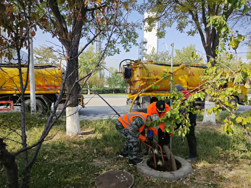 龙蟠里厂区管道清洗